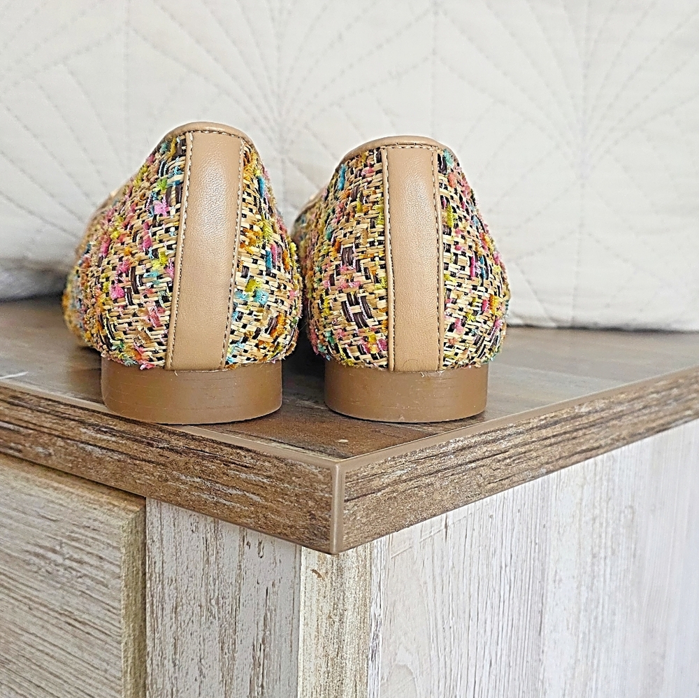 New Tahari Multi Colored Tweed Loafers With Gold Hardware Size 8.5 - Picture 6 of 8